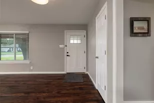 702 Commerce St, Euless, TX 76040 - Photo 6