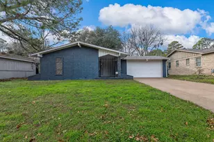 2504 S Fielder Rd, Arlington, TX 76015 - Photo 2