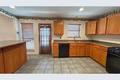 1409 Essex Drive, DeSoto, TX 75115 - Photo 12