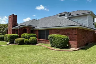 1409 Essex Dr, DeSoto, TX 75115 - Photo 2