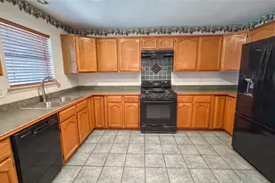 1409 Essex Dr, DeSoto, TX 75115 - Photo 12