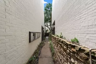 3906 Buena Vista St, Dallas, TX 75204 - Photo 2