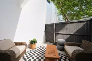 3906 Buena Vista St, Dallas, TX 75204 - Photo 6