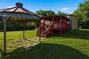 500 County Rd 1300, Lake Creek, TX 75450 - Photo 16