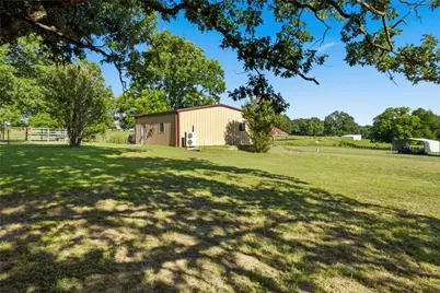 500 County Road 1300, Lake Creek, TX 75450 - Photo 18