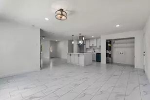 1004 E Georgian Rd, Saginaw, TX 76179 - Photo 14