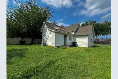 943 N Border Street, Cleburne, TX 76031 - Photo 14