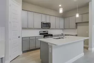 424 Burrow Dr, Waxahachie, TX 75167 - Photo 2
