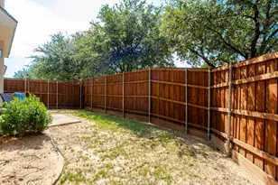 2700 Club Ridge Dr, Lewisville, TX 75067 - Photo 24