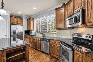 2700 Club Ridge Dr, Lewisville, TX 75067 - Photo 4