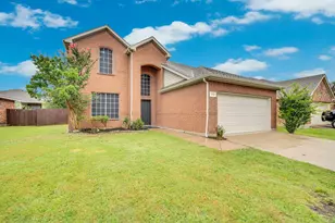 1113 Skylark Dr, Burleson, TX 76028 - Photo 2
