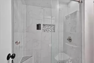 2806 Holy Cross Ln, Garland, TX 75044 - Photo 12