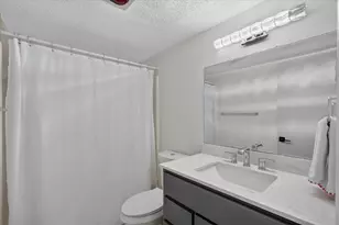2806 Holy Cross Ln, Garland, TX 75044 - Photo 14