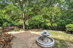 801 Hackberry Ridge Dr, McKinney, TX 75072 - Photo 2