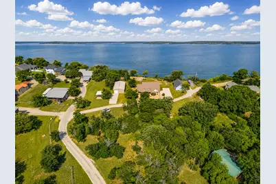 711 Crows Point, Lake Bridgeport, TX 76426 - Photo 6