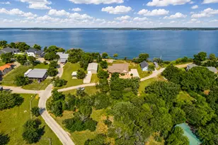 711 Crows Point, Lake Bridgeport, TX 76426 - Photo 6