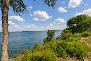 711 Crows Point, Lake Bridgeport, TX 76426 - Photo 38