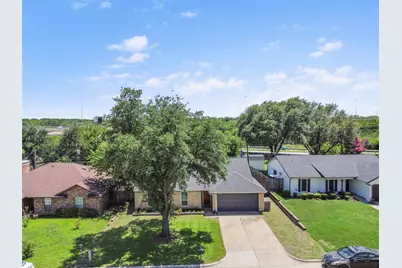 817 Woodhaven Lane, Grand Prairie, TX 75052 - Photo 6