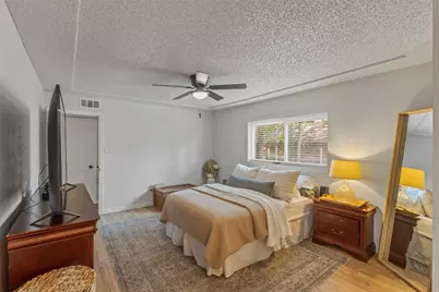 817 Woodhaven Lane, Grand Prairie, TX 75052 - Photo 16