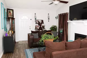 740 Versailles St, Mesquite, TX 75149 - Photo 2