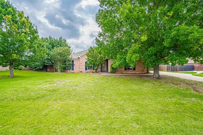 3202 Meandering Way, Granbury, TX 76049 - Photo 4