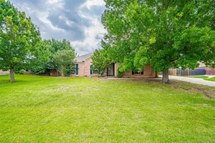3202 Meandering Way, Granbury, TX 76049 - Photo 4