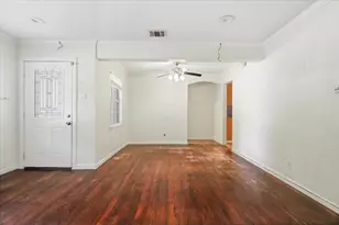 1944 Alhambra St, Dallas, TX 75217 - Photo 10