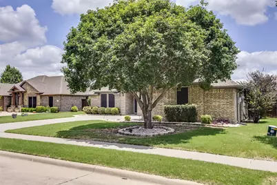 102 Monarch Court, Waxahachie, TX 75165 - Photo 2