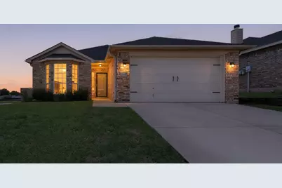 10001 Blue Bell Drive, Fort Worth, TX 76108 - Photo 2