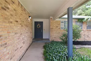 6017 Blueridge Dr, Watauga, TX 76148 - Photo 4