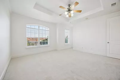 643 Senda, Irving, TX 75039 - Photo 16