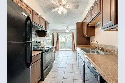 632 Timberline Drive, Hurst, TX 76053 - Photo 10