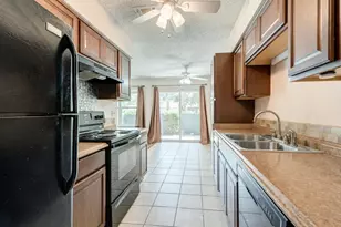 632 Timberline Dr, Hurst, TX 76053 - Photo 10
