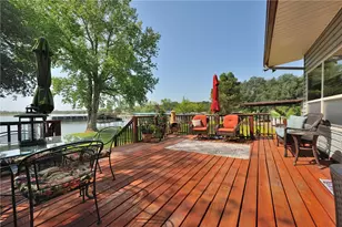 130 Marina View Ct, Weatherford, TX 76087 - Photo 20