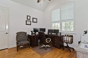 6208 Riverview Cir, Fort Worth, TX 76112 - Photo 6