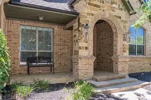 6208 Riverview Cir, Fort Worth, TX 76112 - Photo 2