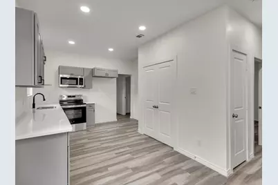 3526 Elsie Faye Heggins Street, Dallas, TX 75210 - Photo 6