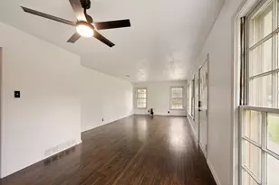 3539 Kingsbury Ave, Richland Hills, TX 76118 - Photo 8
