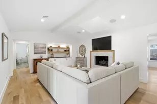 4416 Laren Ln, Dallas, TX 75244 - Photo 10
