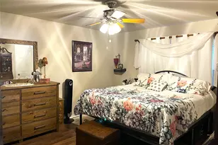403 N Hall St, Fairfield, TX 75840 - Photo 34