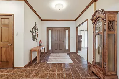 6007 Forestcreek Court, Arlington, TX 76016 - Photo 8
