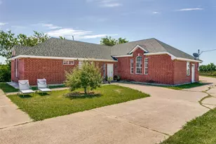 8708 County Rd 513, Alvarado, TX 76009 - Photo 2