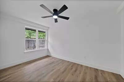 2742 Burlington Boulevard, Dallas, TX 75211 - Photo 18