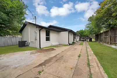 2742 Burlington Boulevard, Dallas, TX 75211 - Photo 24