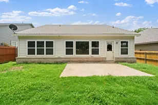 913 Sayle, Greenville, TX 75401 - Photo 32