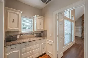 2002 Diamond Oaks Dr, Garland, TX 75044 - Photo 10