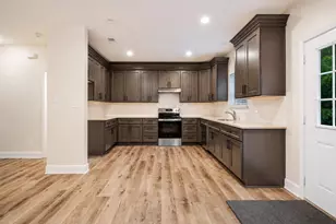 605 Wilcox St, McKinney, TX 75069 - Photo 8