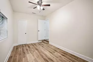 605 Wilcox St, McKinney, TX 75069 - Photo 22