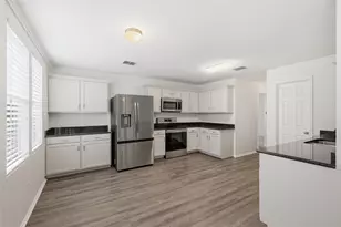 5073 Village Stone Ct, Fort Worth, TX 76179 - Photo 6