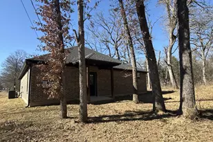 102 Oakwood Dr, Trinidad, TX 75163 - Photo 4
